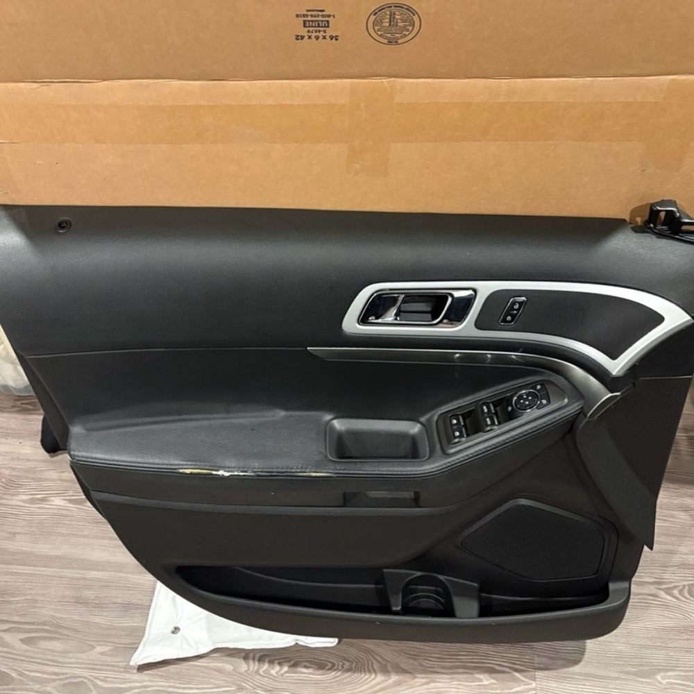 Ford Explorer Drive Door Panel